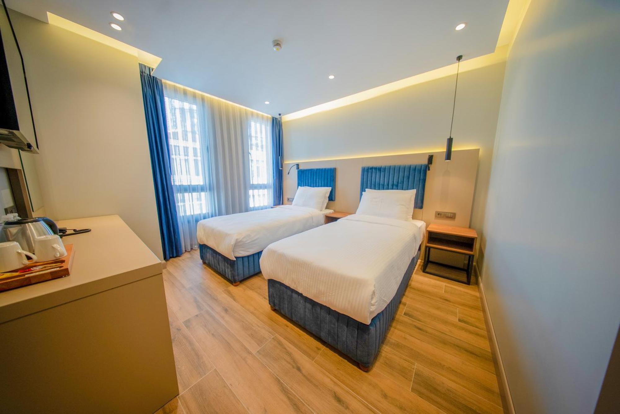 The Palm Bosphorus Hotel Istanbul Bagian luar foto