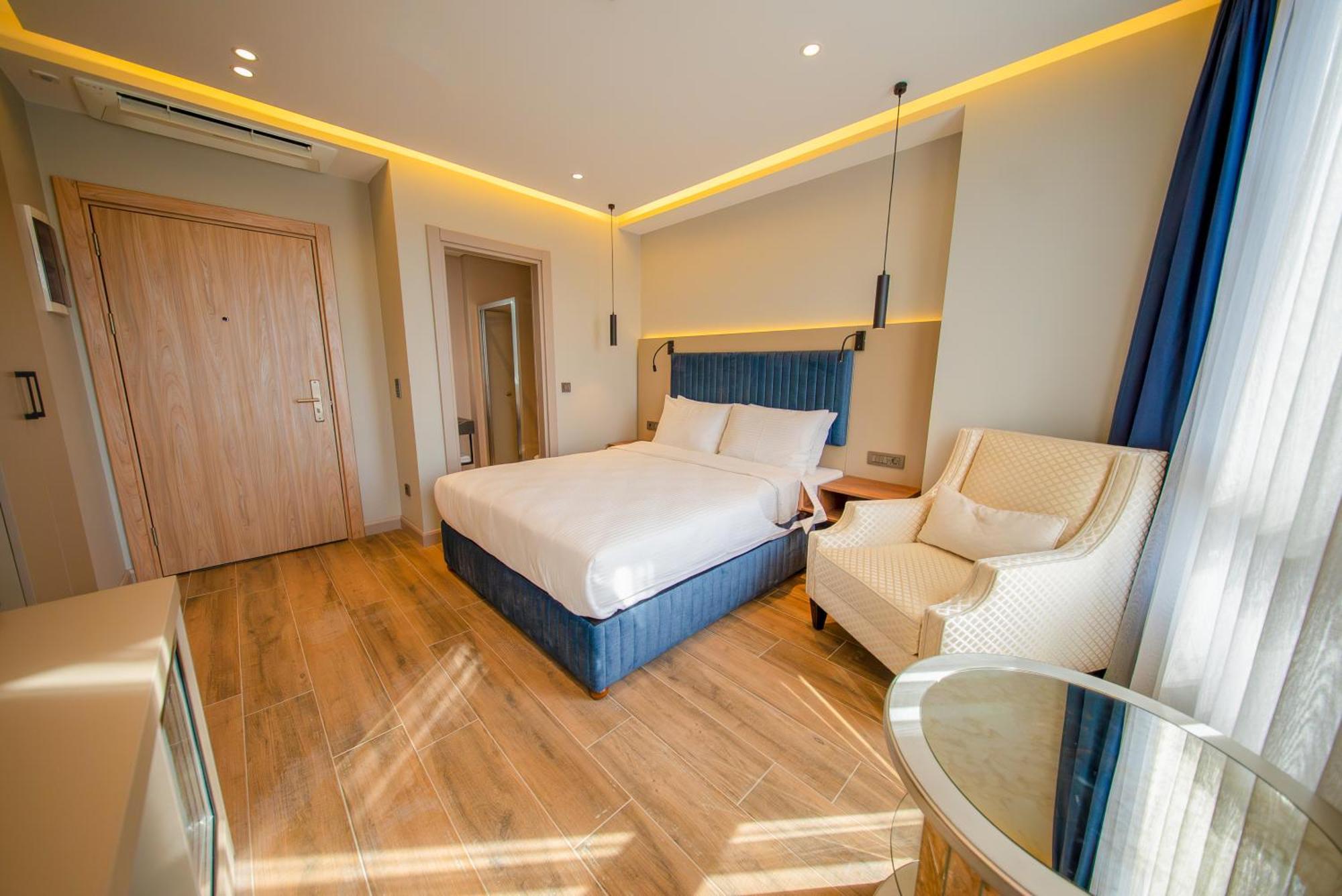 The Palm Bosphorus Hotel Istanbul Bagian luar foto